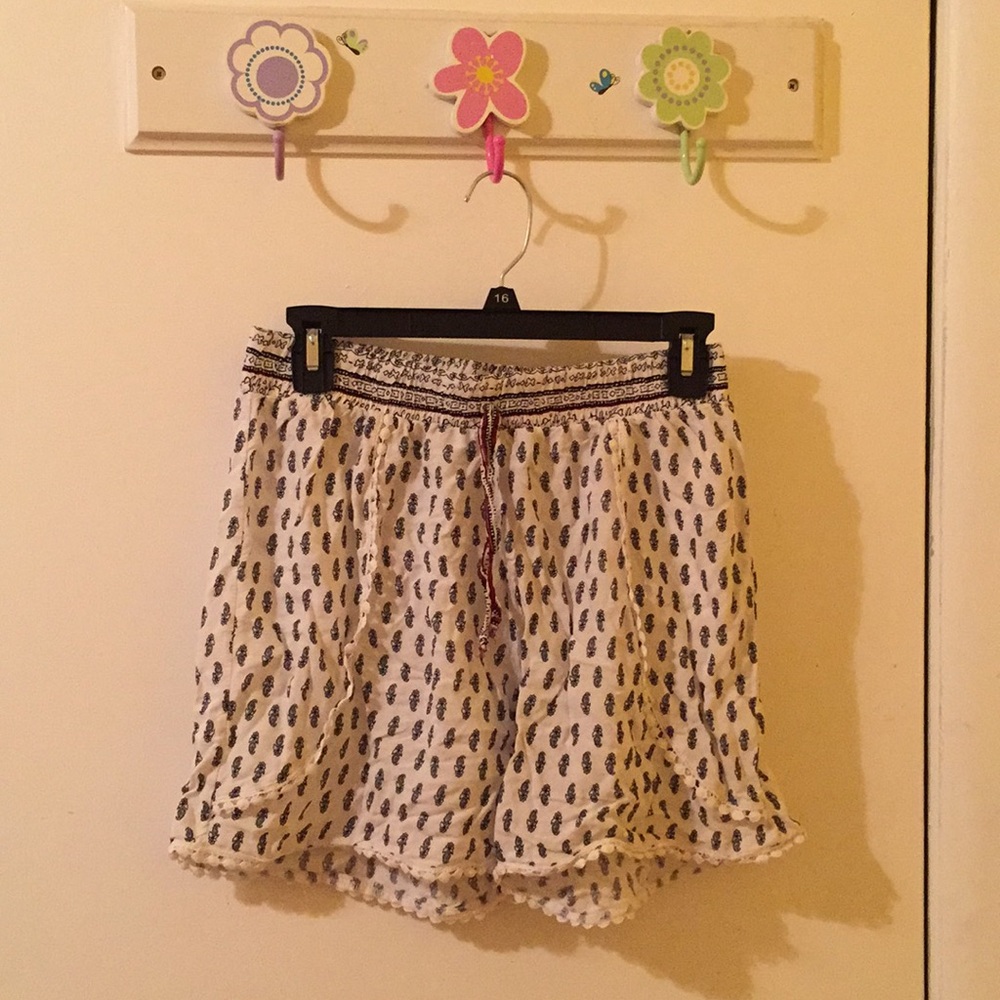 White printed shorts